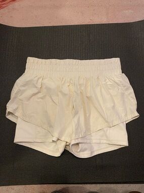 POPFLEX Cream/white size Medium built in shorts